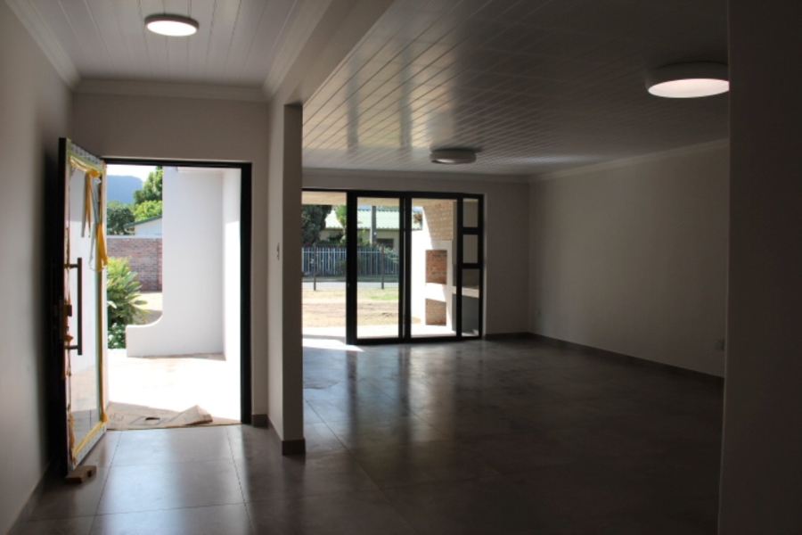 To Let 4 Bedroom Property for Rent in Dormehls Drift Western Cape